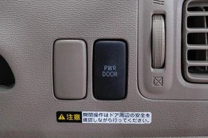 Минивэн Toyota Raum 2010 года, 829000 рублей, Новокузнецк
