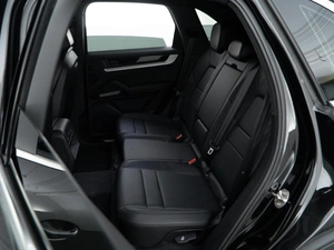 Внедорожник Porsche Cayenne 2024 года, 15497077 рублей, Москва