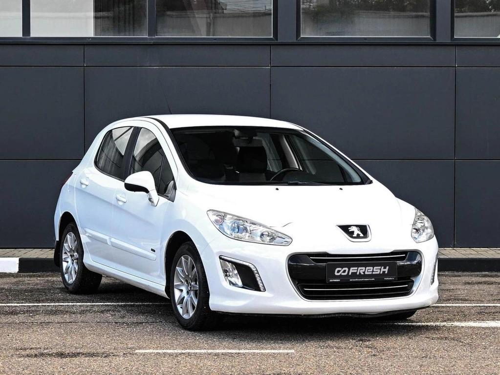 Хетчбэк Peugeot 308 2011 года, 624000 рублей, Кирилловка