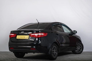 Седан Kia Rio 2014 года, 939000 рублей, Томск