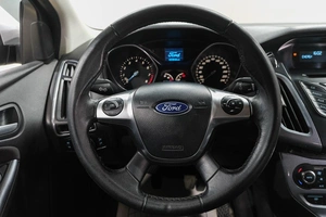 Седан Ford Focus 2012 года, 1069000 рублей, Новокузнецк