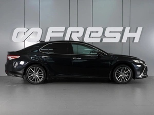 Седан Toyota Camry 2023 года, 3849000 рублей, Красный Пахарь