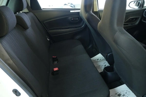 Хетчбэк Toyota Vitz 2019 года, 1069000 рублей, Омск
