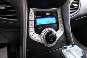 Седан Hyundai Elantra 2012 года, 1019000 рублей, Красноярск