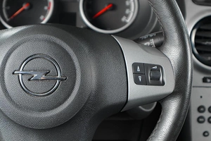 Хетчбэк Opel Corsa 2013 года, 839000 рублей, Тюмень