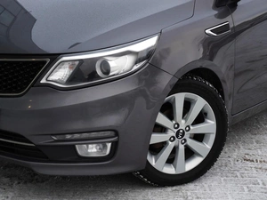 Седан Kia Rio 2016 года, 1040000 рублей, Тверь