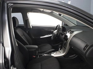 Седан Toyota Corolla 2007 года, 930000 рублей, Омск