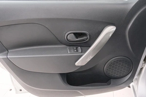 Хетчбэк Renault Sandero 2018 года, 899000 рублей, Красноярск