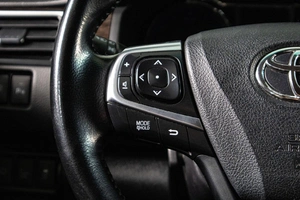 Седан Toyota Camry 2015 года, 2159000 рублей, Сургут