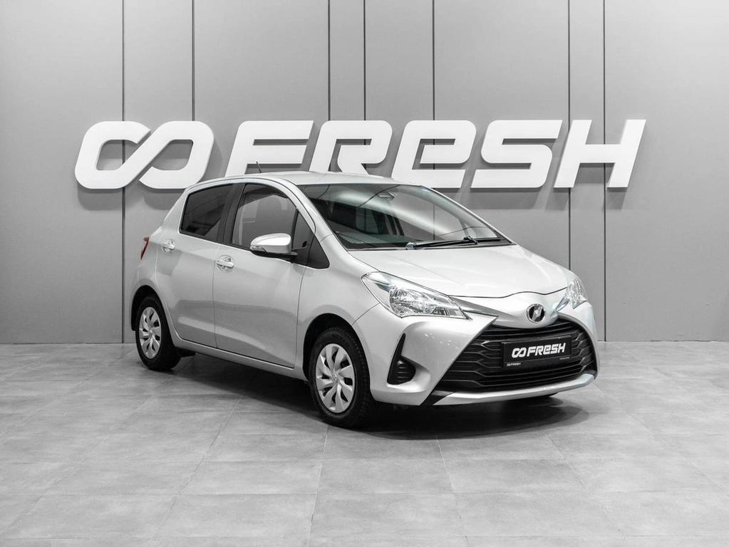 Хетчбэк Toyota Vitz 2019 года, 969000 рублей, Тюмень