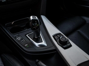 Седан BMW 3 серия 2018 года, 2350000 рублей, Краснодар