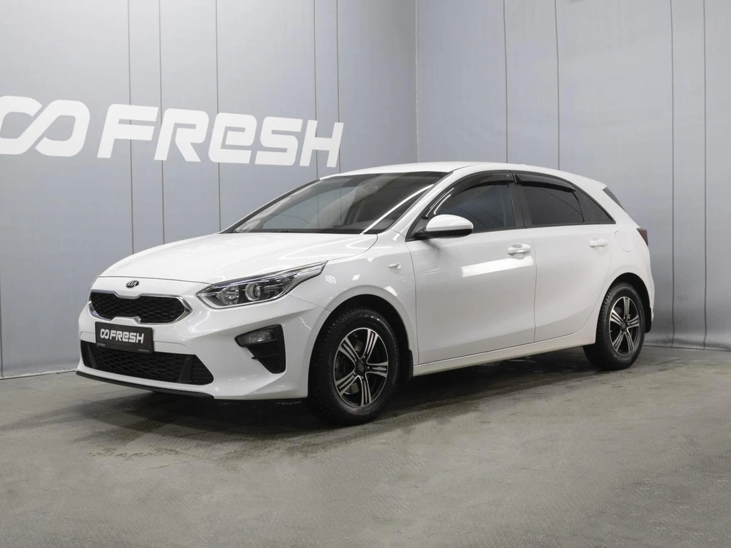 Хетчбэк Kia Ceed 2019 года, 1650000 рублей, Омск