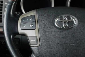 Внедорожник Toyota Land Cruiser 2011 года, 3819000 рублей, Тюмень