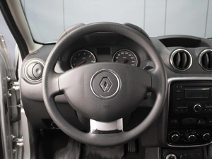 Внедорожник Renault Duster 2013 года, 950000 рублей, Омск