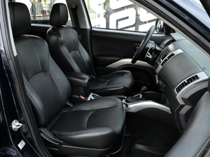 Внедорожник Mitsubishi Outlander 2011 года, 1120000 рублей, Волгоград