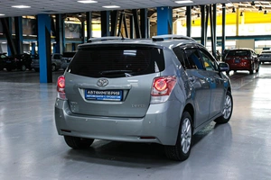 Минивэн Toyota Verso 2010 года, 1008000 рублей, Солонцы