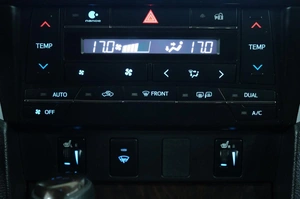 Седан Toyota Camry 2017 года, 2489000 рублей, Омск