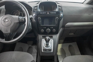 Минивэн Opel Zafira 2011 года, 639000 рублей, Барнаул