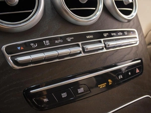 Внедорожник Mercedes-benz GLC-класс 2021 года, 4050000 рублей, Омск