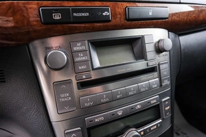 Седан Toyota Avensis 2008 года, 949000 рублей, Красноярск
