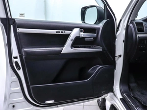 Внедорожник Toyota Land Cruiser 2019 года, 8000000 рублей, Красноярск