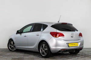 Хетчбэк Opel Astra 2011 года, 649000 рублей, Сургут