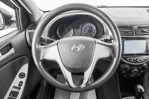 Седан Hyundai Solaris 2013 года, 849000 рублей, Барнаул