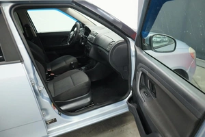 Хэтчбек Skoda Fabia 2011 года, 635000 рублей, Курск