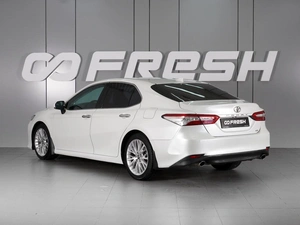 Седан Toyota Camry 2019 года, 2899000 рублей, Красный Пахарь