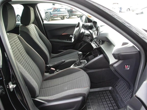 Внедорожник Peugeot 2008 2021 года, 1890000 рублей, Владимир
