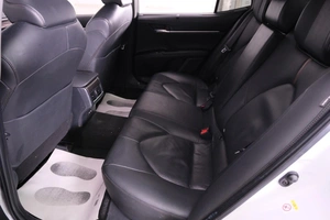 Седан Toyota Camry 2018 года, 3249000 рублей, Омск