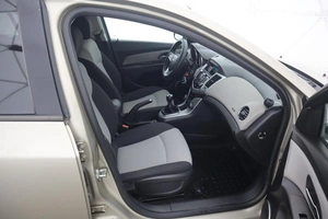 Седан Chevrolet Cruze 2011 года, 655000 рублей, Орёл