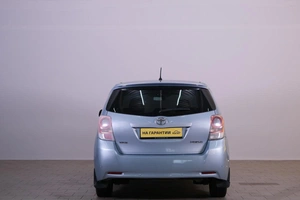 Минивэн Toyota Verso 2009 года, 919000 рублей, Омск