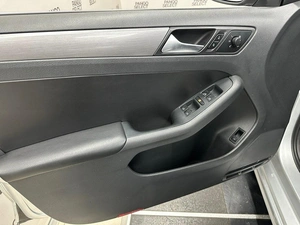 Седан Volkswagen Jetta 2013 года, 985000 рублей, Красноярск