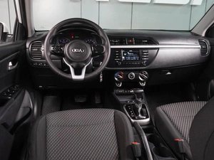 Седан Kia Rio 2018 года, 1219000 рублей, Воронеж