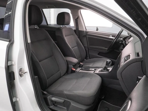 Хетчбэк Volkswagen Golf 2013 года, 869000 рублей, Воронеж