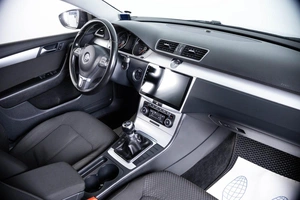 Седан Volkswagen Passat 2011 года, 899000 рублей, Пермь
