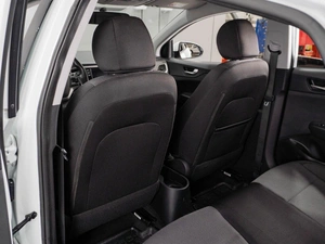 Седан Hyundai Solaris 2017 года, 1349000 рублей, Тюмень