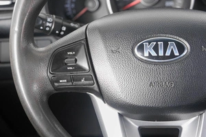 Хетчбэк Kia Rio 2014 года, 869000 рублей, Кемерово