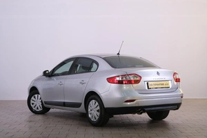 Седан Renault Fluence 2011 года, 749000 рублей, Омск