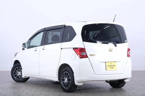 Минивэн Honda Freed 2010 года, 1159000 рублей, Омск