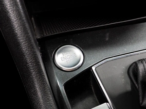 Внедорожник Volkswagen Tiguan 2017 года, 2349000 рублей, Тюмень