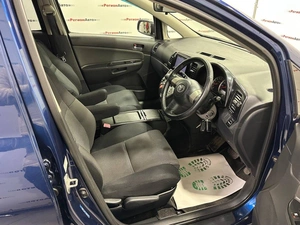 Минивэн Toyota Wish 2005 года, 765000 рублей, Красноярск