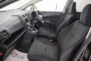 Хетчбэк Toyota Ractis 2011 года, 899000 рублей, Красноярск