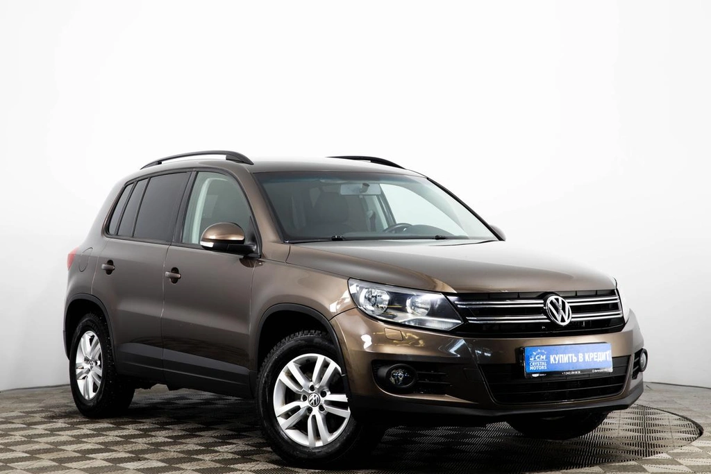 Внедорожник Volkswagen Tiguan 2015 года, 1599000 рублей, Пермь