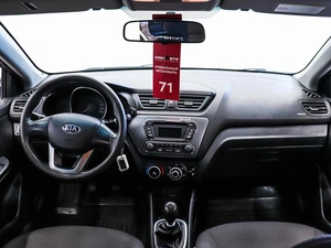 Седан Kia Rio 2013 года, 799000 рублей, Красноярск