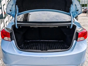 Седан Hyundai Elantra 2011 года, 950000 рублей, Краснодар