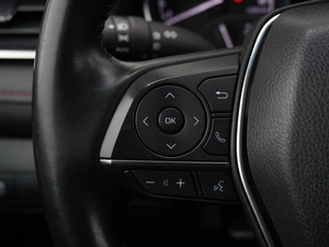 Седан Toyota Camry 2020 года, 3200000 рублей, Тверь