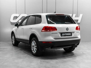 Внедорожник Volkswagen Touareg 2011 года, 2119000 рублей, Тюмень