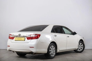 Седан Toyota Camry 2011 года, 1499000 рублей, Томск
